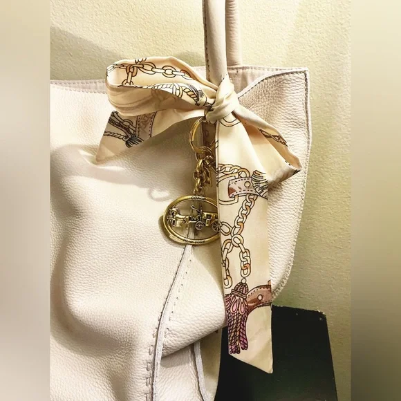 COACH Signature Horse & Carriage Bag Charm Gold Style 5397 Key Ring Holder - Picture 3 of 8